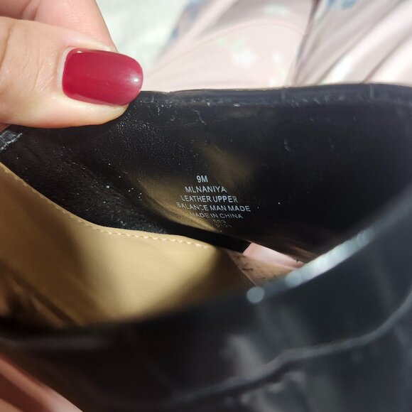 Marc Fisher LTD Black Leather Block Heel Sandals with Silver Chain – Size 9M - Picture 6 of 6